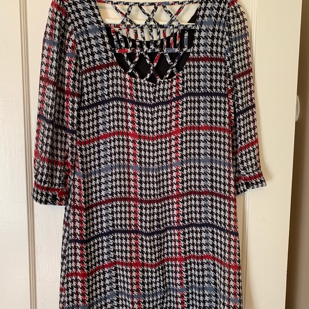 Dress - Picture 2 of 2